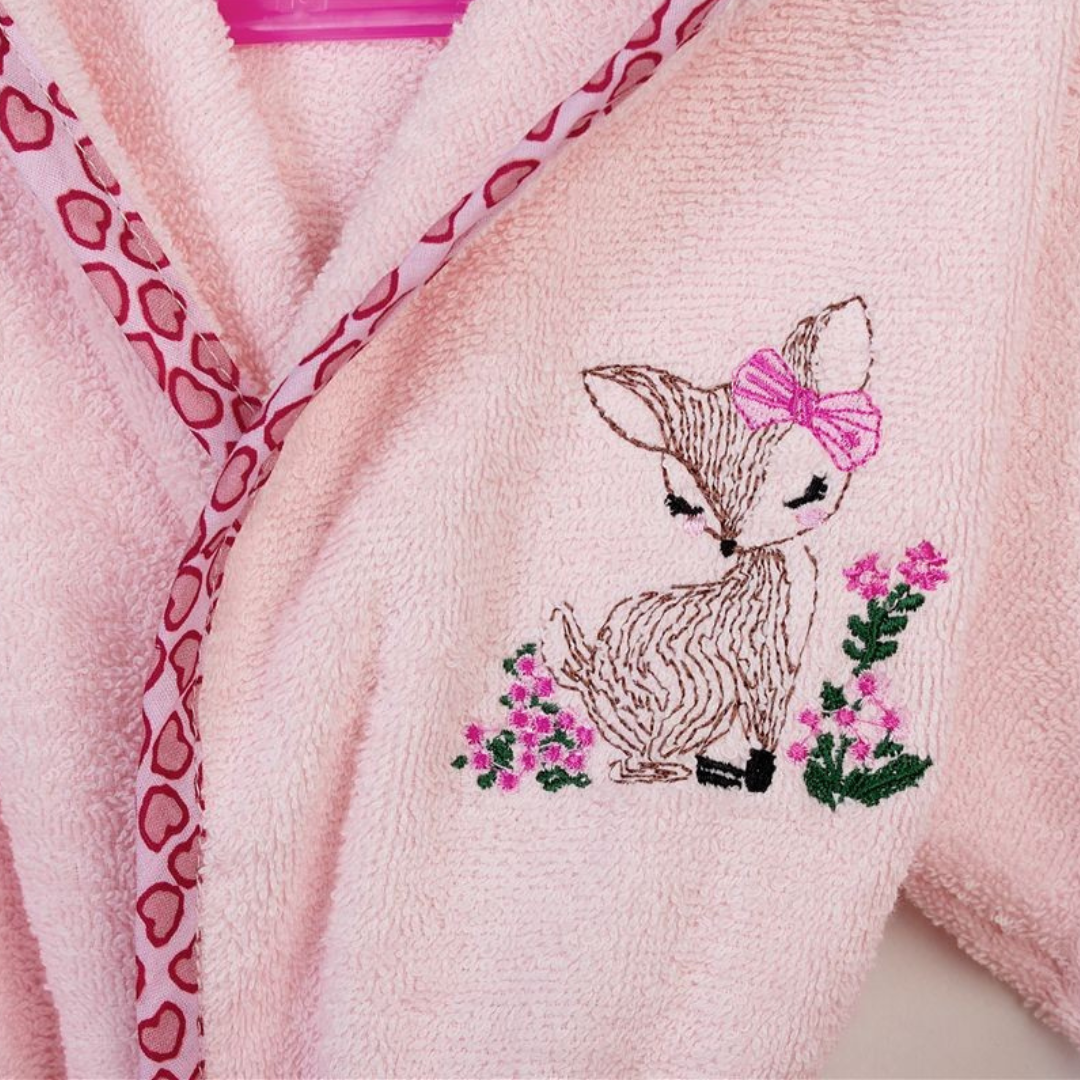 Mπουρνούζι Παιδικό Ροζ Kids Deer Σε Κουτί Πολυτελείας Dimcol-kids-deer-dimcol-roz-koritsi-mpournouzi-paidiko-vrefiko-bournouzi-leyka-eidi-ekrou-agori-koritsi-doro-kouti-politelias-vaptisis-gennisis-vamvakero-myhouseandkids