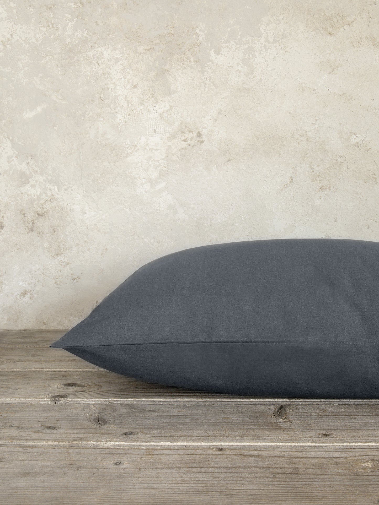 Μαξιλαροθήκη Unicolors Midnight Gray 52x72εκ.- NimaHome - MyHouseandKids