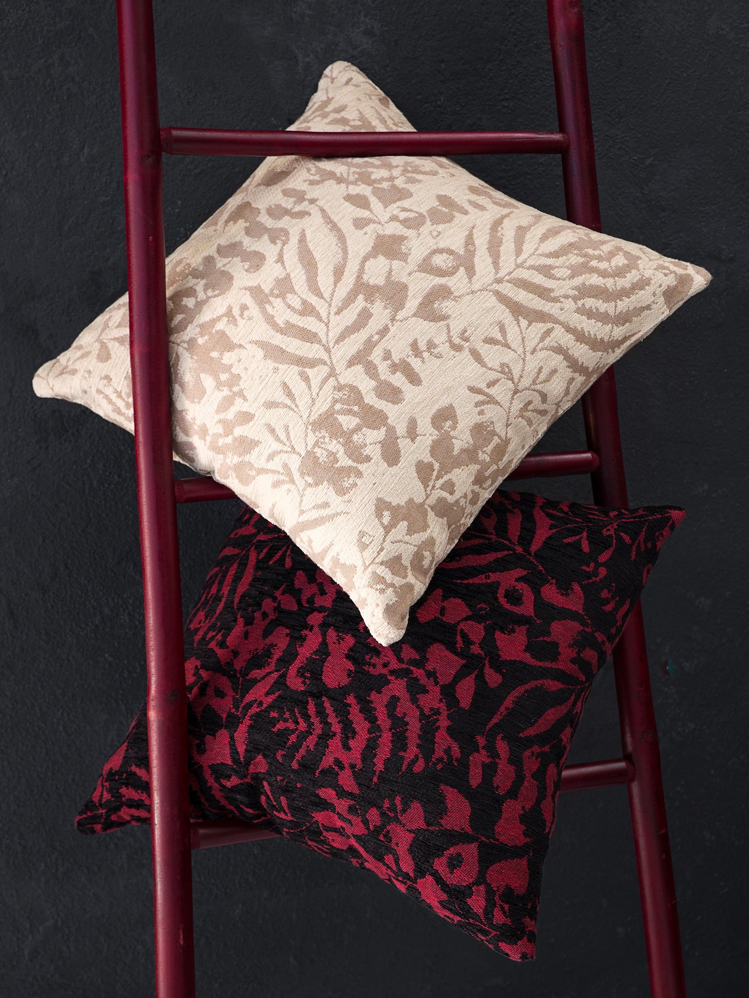 Διακοσμητικό Μαξιλάρι 45x45 - Dusk Ruby Red