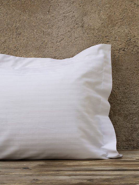 Μαξιλαροθήκη 52x75 Oxford 3 πλευρές - 240 Κλωστές Σατέν ρίγα 1cm - 100% Βαμβάκι Πενιέ