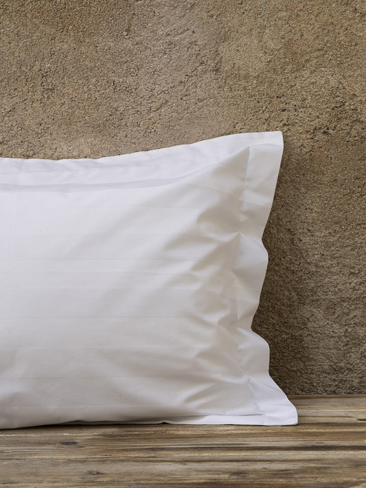 Μαξιλαροθήκη 52x75 Oxford 3 πλευρές - 300 Κλωστές Σατέν ρίγα 4,5cm - 100% Βαμβάκι Πενιέ