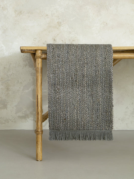 Runner 40x160 - Talia Gray